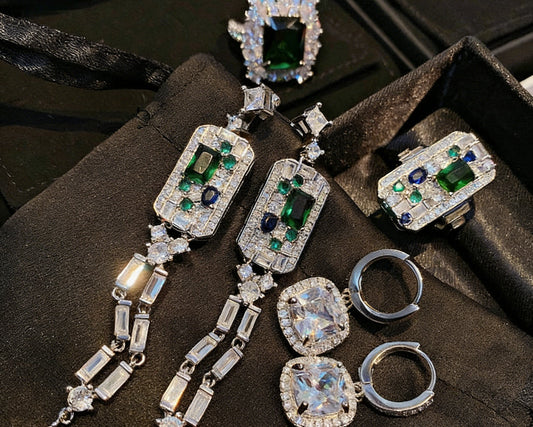 Emerald Green Chandelier Drop Earrings in 18K Gold