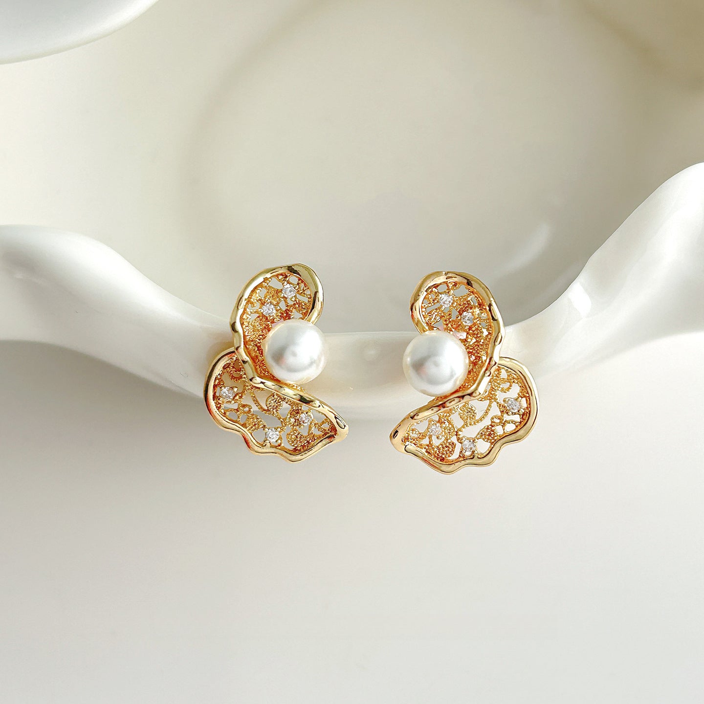 Hollow Flower Pearl Stud Earrings