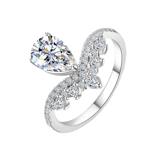 1.5 Carat Pear Cut Moissanite Engagement Ring in S925 Sterling Silver