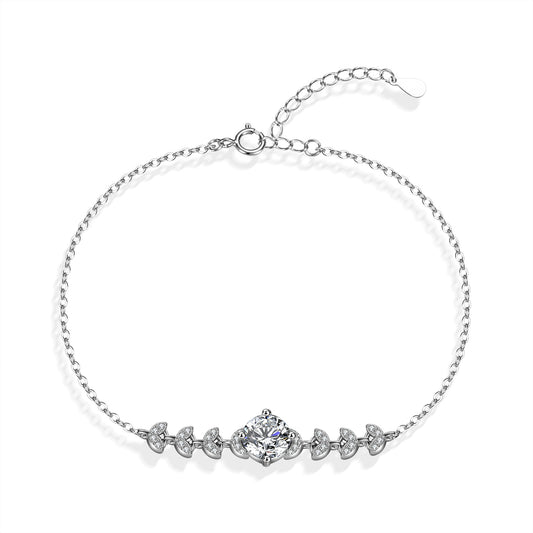 Minimalist silver bracelet featuring a brilliant 1ct moissanite solitaire stone in a sparkling claw setting