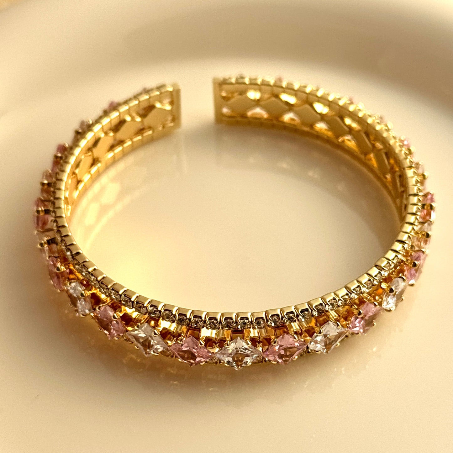 Pink Zircon Geometric Round Pull-Out Bracelet