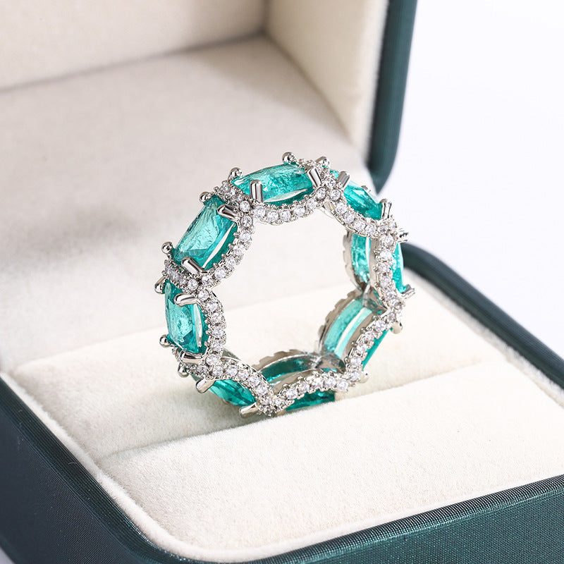 Paraiba gemstone-inlaid ring