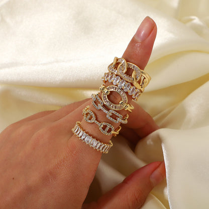 Bold Interlocked Cuban Chain Sparkle Ring with Full Zircon Pavé and High-Quality Gold Plating