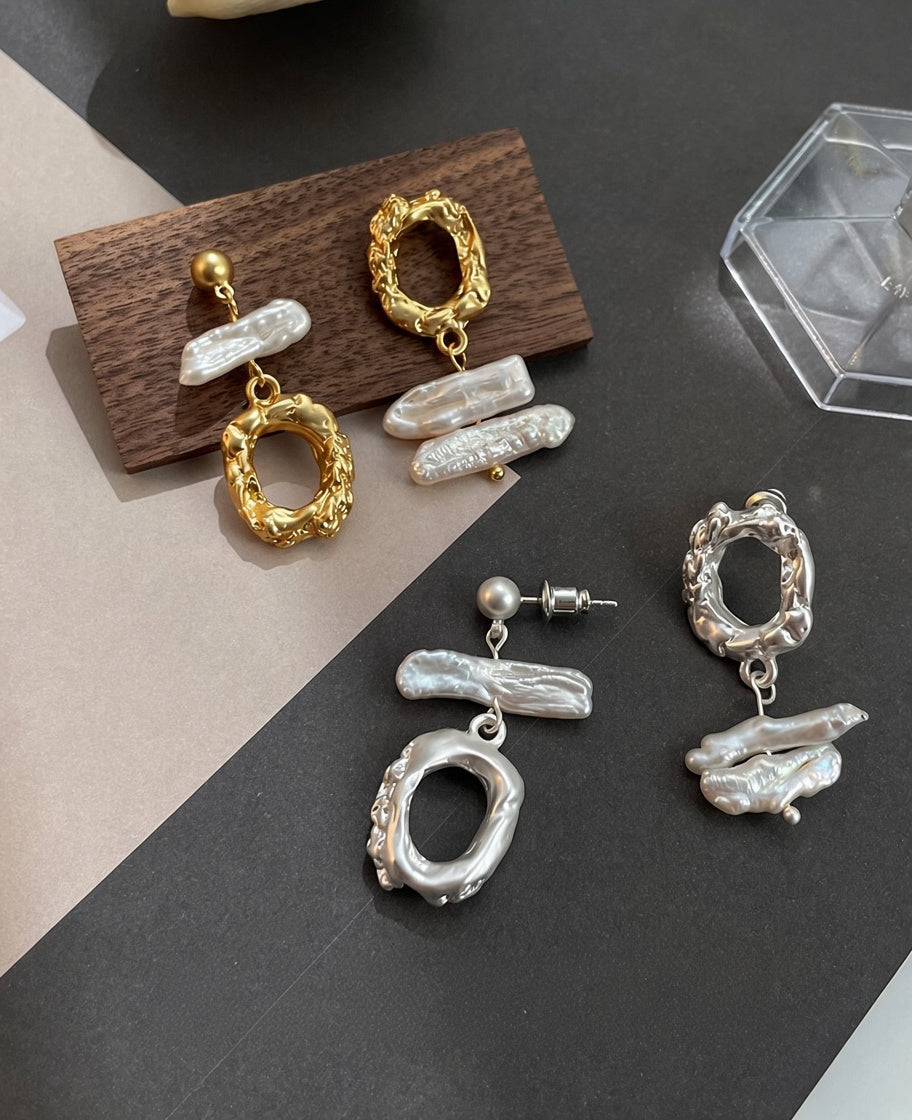 Asymmetric natural baroque freshwater pearl statement drop earrings with textured organic gold and silver hoops