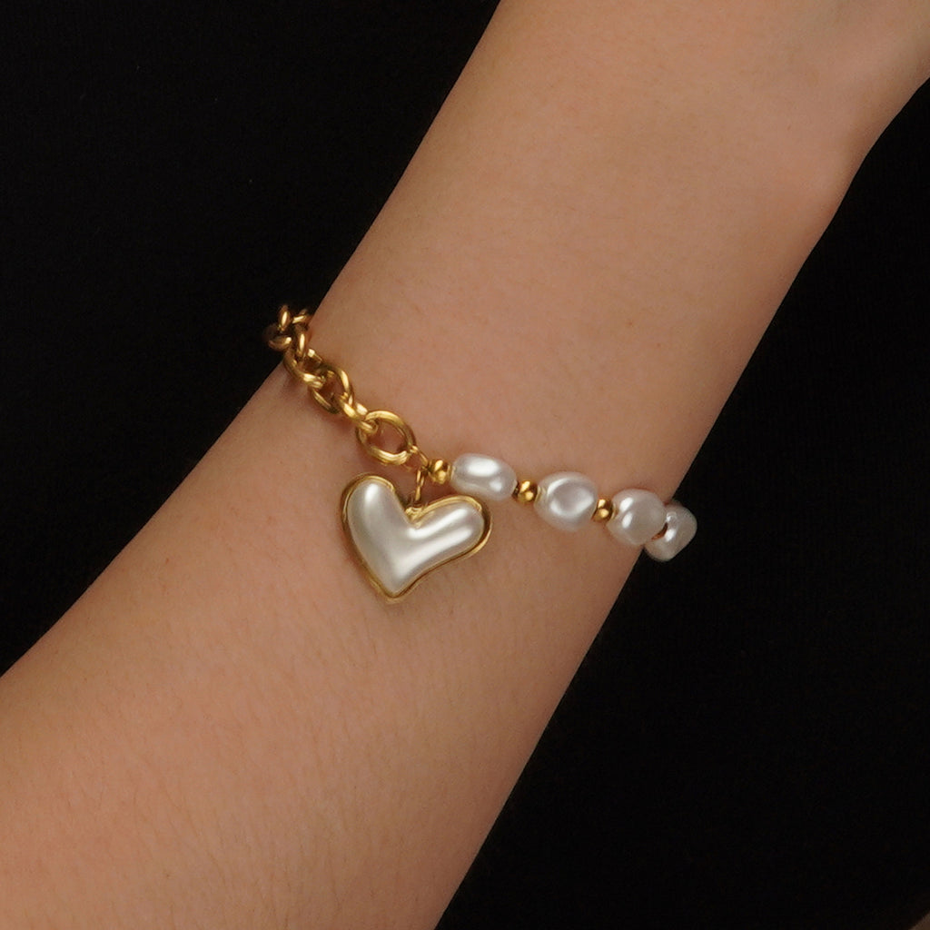 Baroque pearl bead chain and heart pearl pendant stainless steel jewelry bracelet in waterproof 18k gold plated finish.