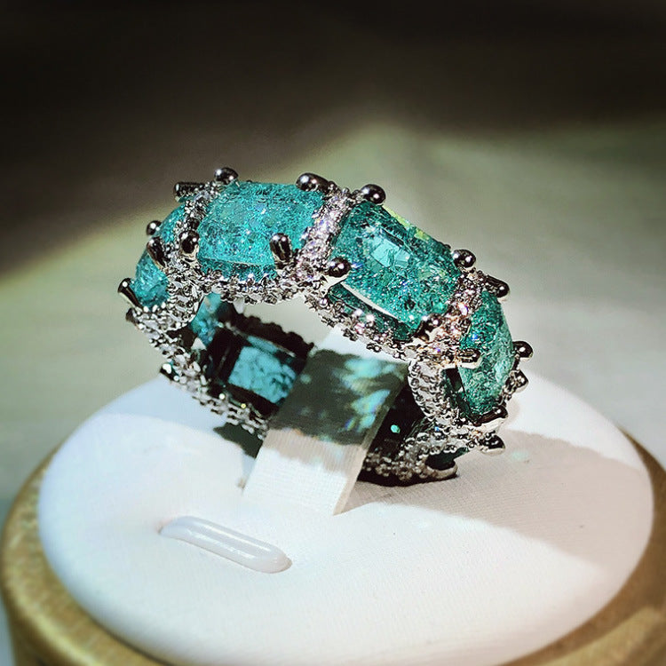 Paraiba gemstone-inlaid ring