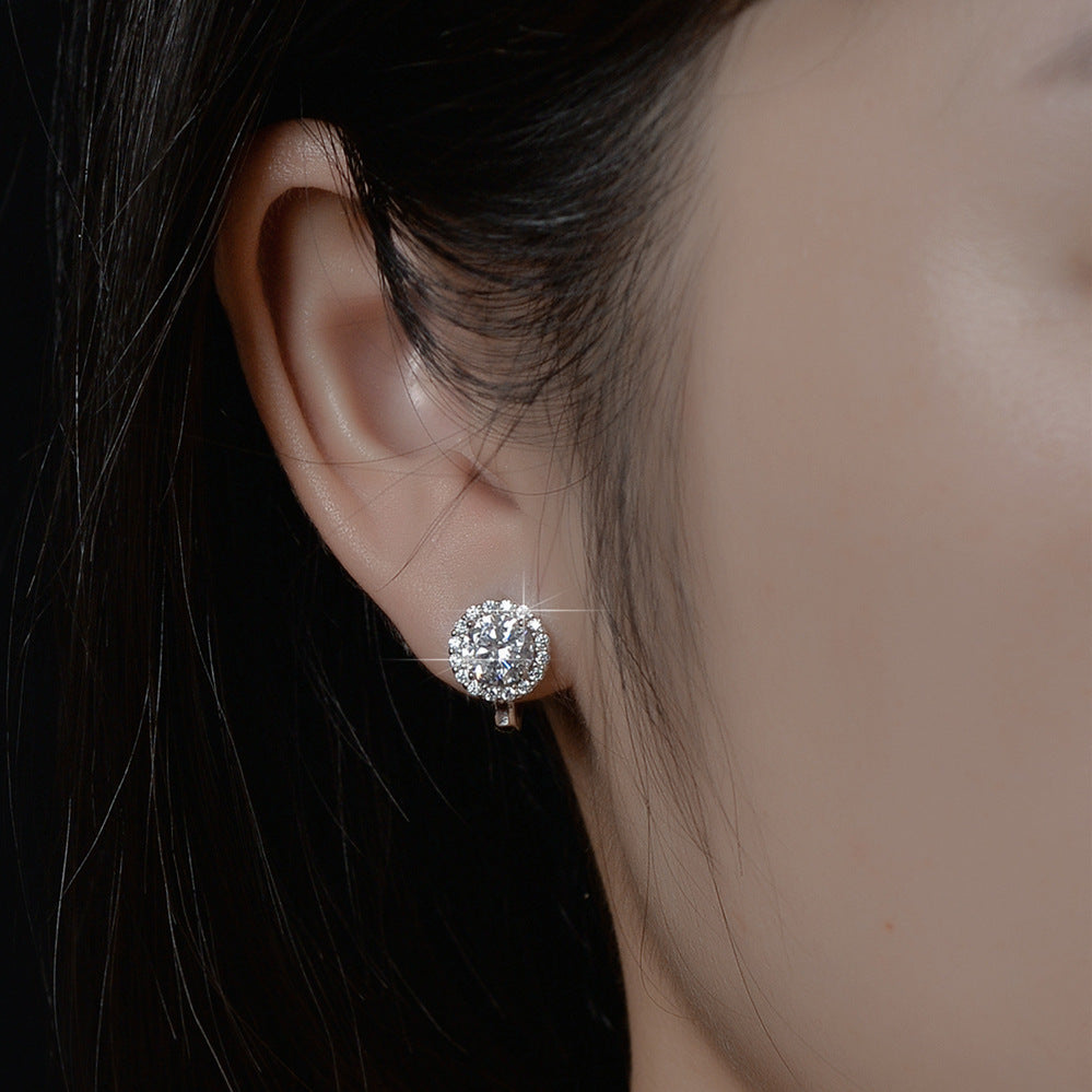 S925 silver stud earrings featuring a 1ct moissanite center stone surrounded by a sparkling diamond halo