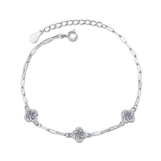 Elegant S925 sterling silver bracelet featuring a blooming flower charm set with a brilliant moissanite stone