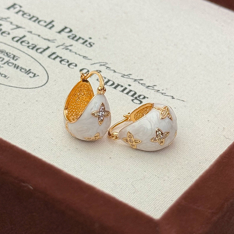 Chunky Stainless steel jewelry teardrop white enamel huggie hoop earrings inlaid with gold cz crystal pave four-leaf clover motifs