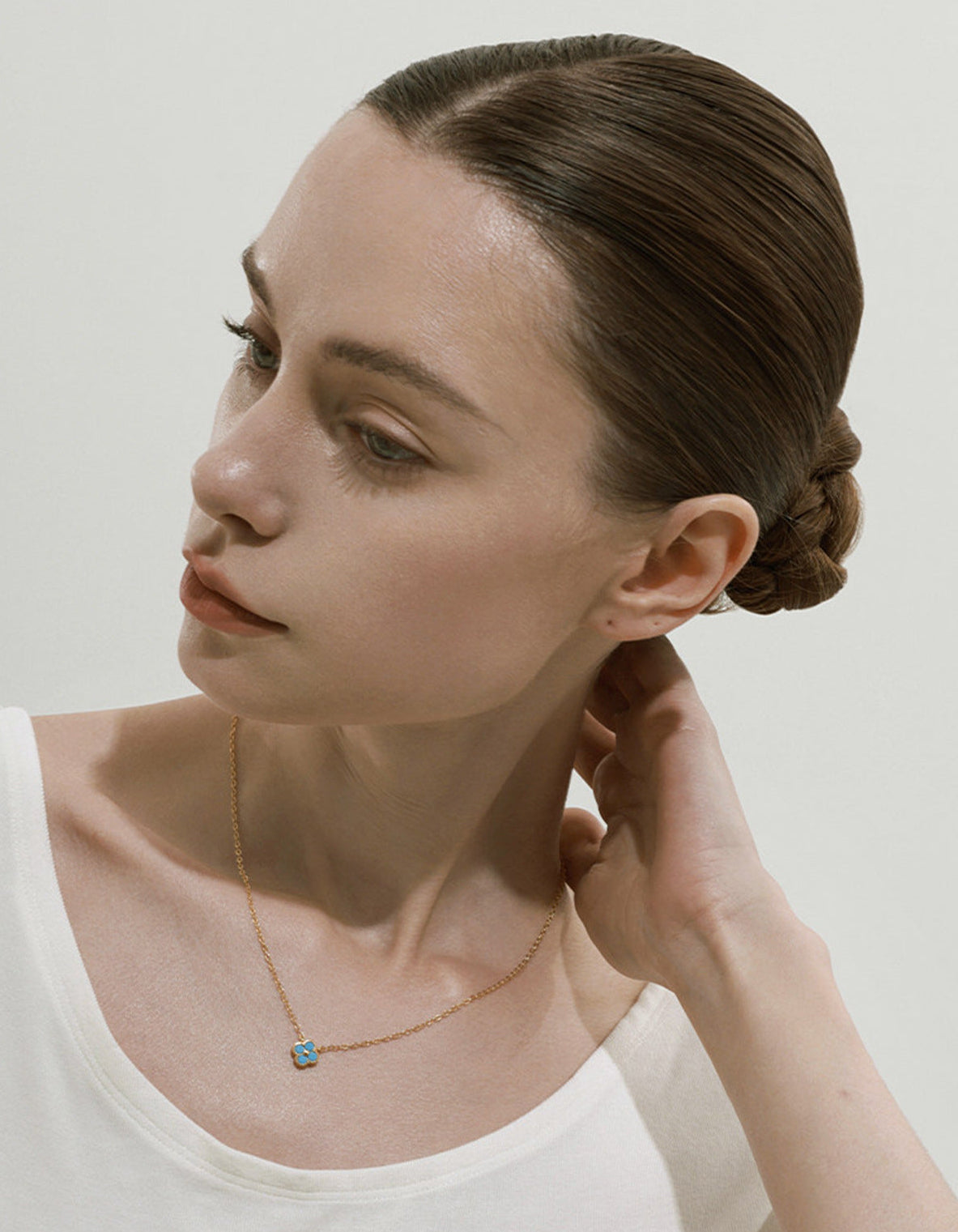 Turquoise four-leaf clover pendant cable chain necklace in 18k gold plated jewelry